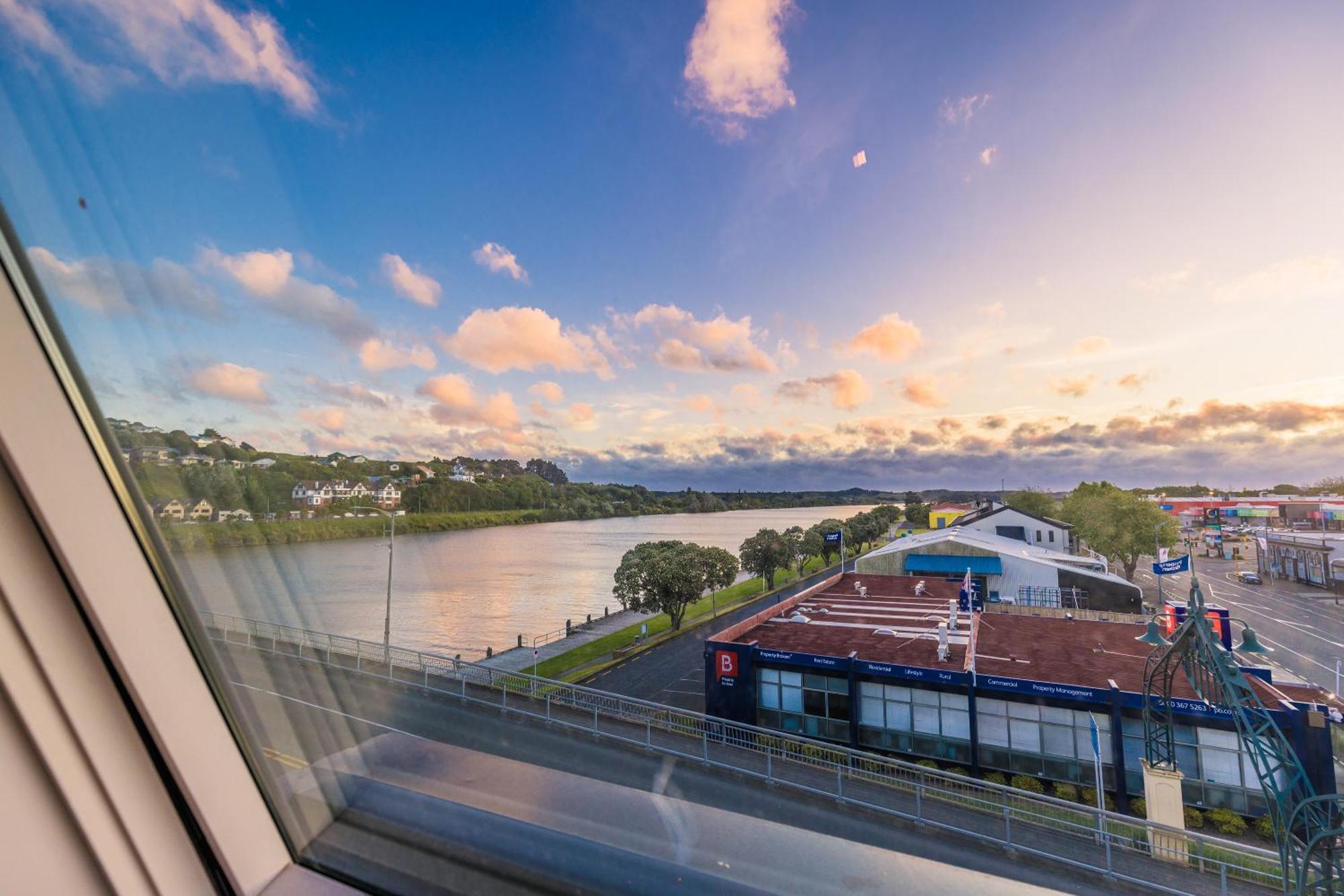 Johnston Apartments - Award-Winning Building, Your Unforgettable Stay Whanganui Extérieur photo