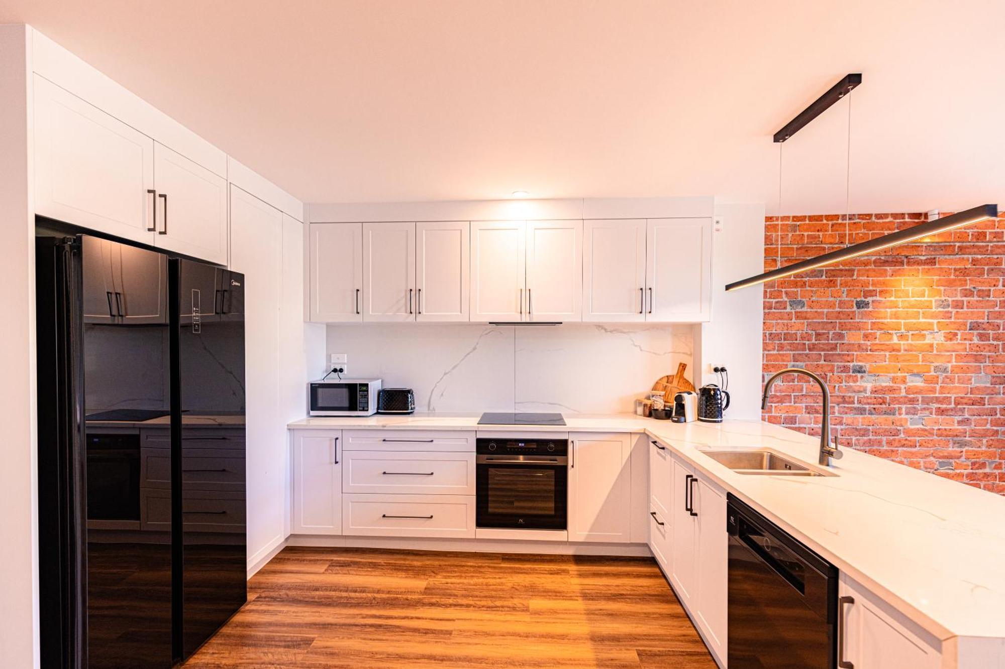 Johnston Apartments - Award-Winning Building, Your Unforgettable Stay Whanganui Extérieur photo
