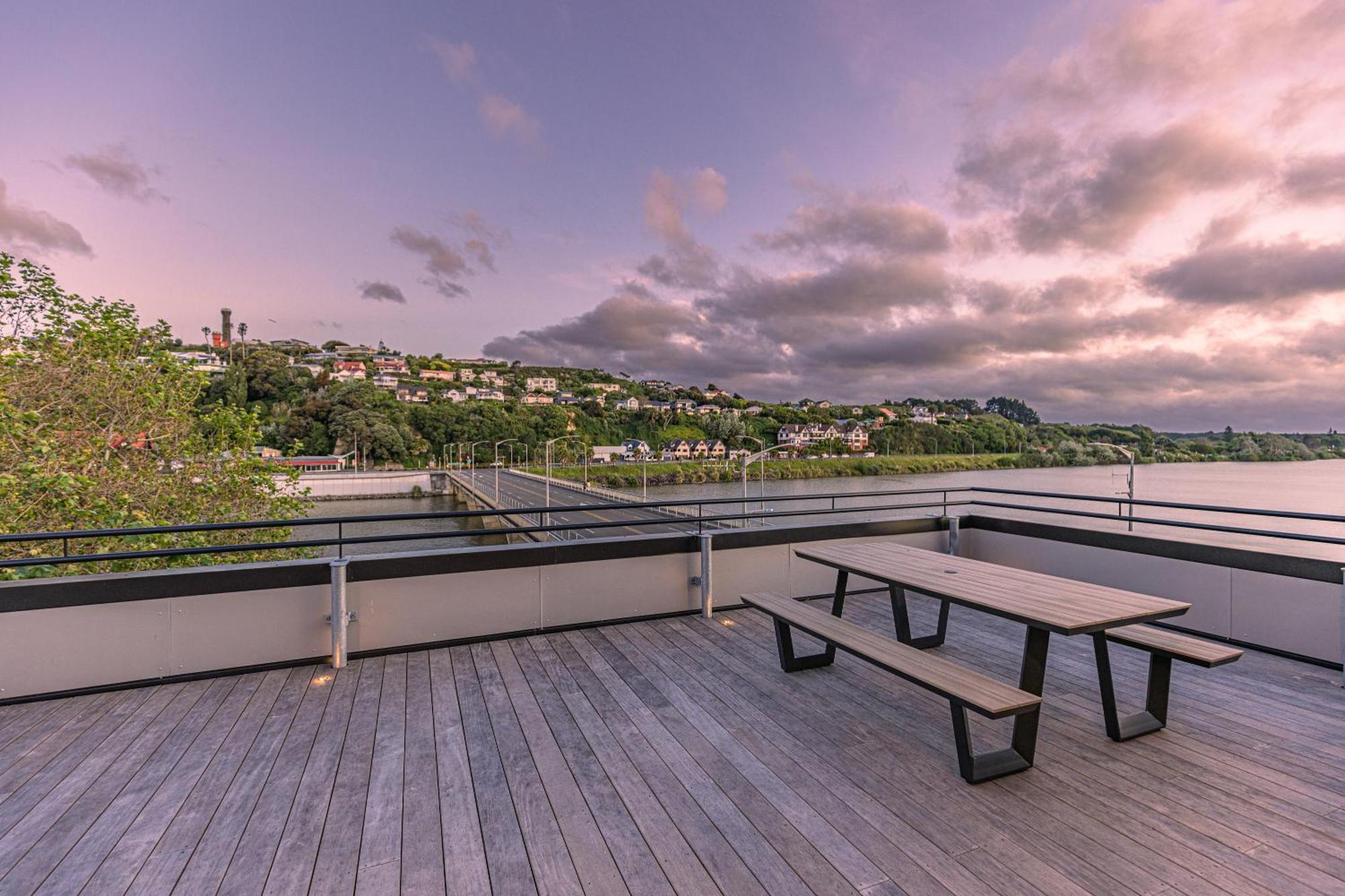 Johnston Apartments - Award-Winning Building, Your Unforgettable Stay Whanganui Extérieur photo