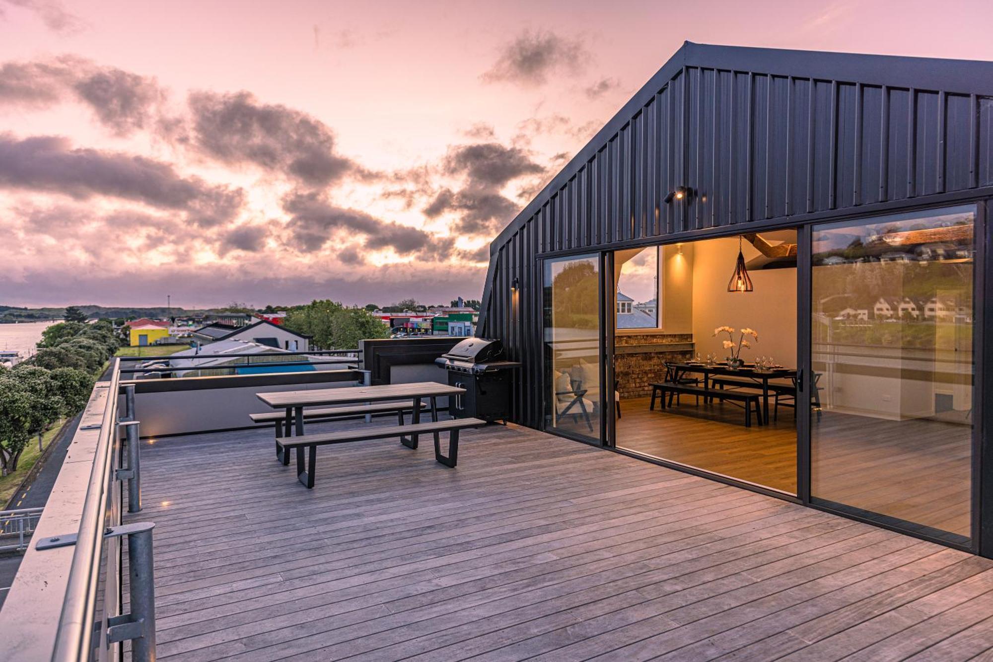 Johnston Apartments - Award-Winning Building, Your Unforgettable Stay Whanganui Extérieur photo